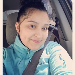 Meet your Posher, Crystal